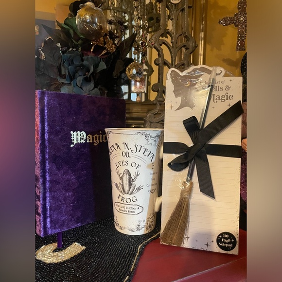 NWOT BUNDLE MAGIC Journal, Spells & Magic Notepad/Pen AND “Eyes Of Frog” Mug - Picture 3 of 17